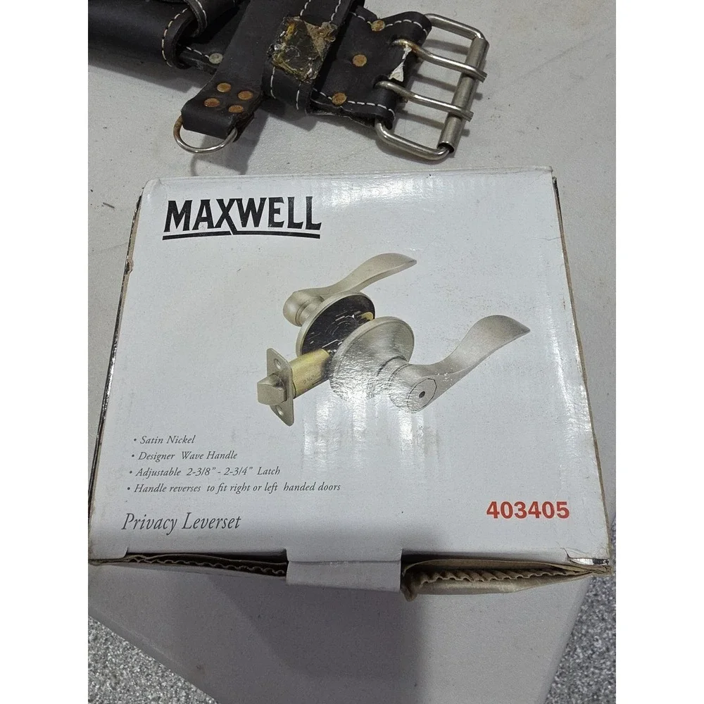 Lot Of 18 Maxwell Wave Handle Lever Privacy Lock - Satin Nickel 403405
